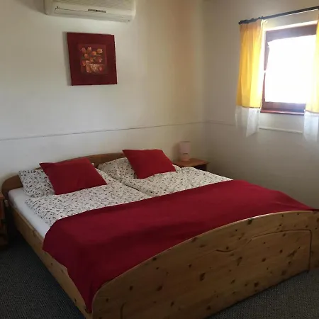 Kaldy Panzio Bed & Breakfast *